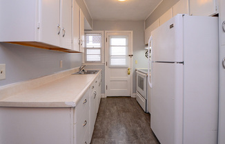 220 N 32nd Av