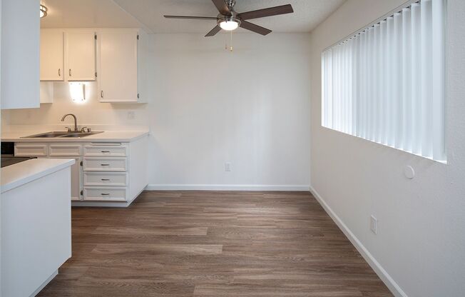 1 bed, 1 bath, $2,395, Unit 28