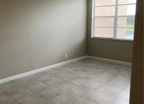 9441 Live Oak Pl