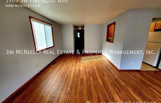 3965 SW PINEWOOD WAY