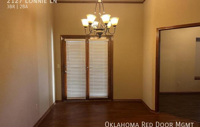 3 beds, 2 baths, 1,132 sqft, $1,360