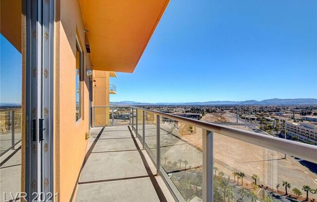 2 beds, 2 baths, $3,100, Unit Unit 1315