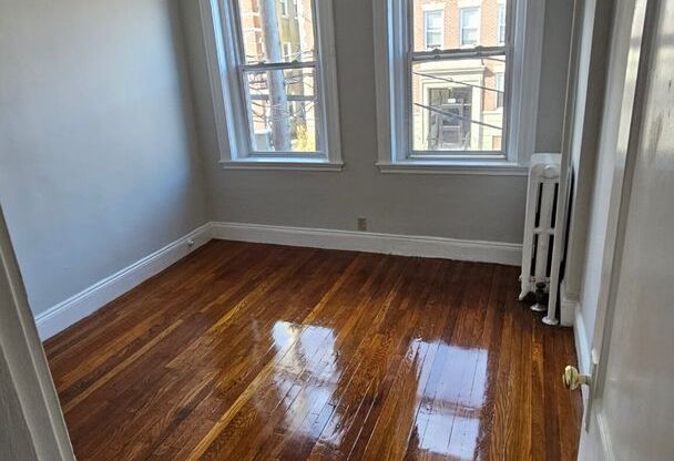 1 bed, 1 bath, $2,550, Unit 10