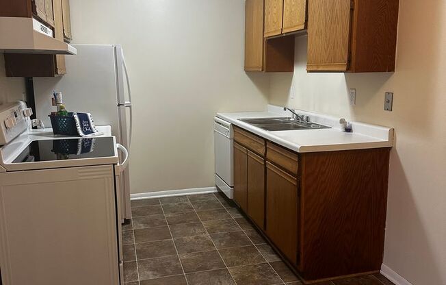 2 beds, 1 bath, 756 sqft, $1,250, Unit 822-304