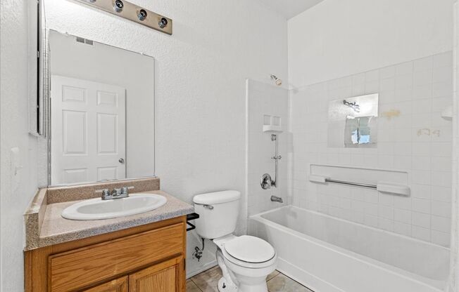 2 beds, 2 baths, 974 sqft, $1,200, Unit Unit 1122