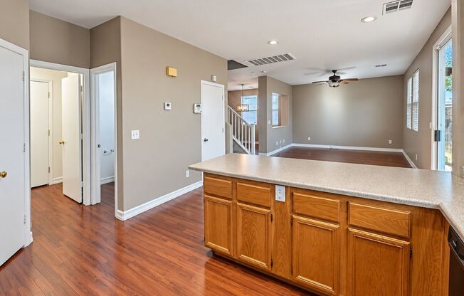 3 beds, 2.5 baths, $2,250
