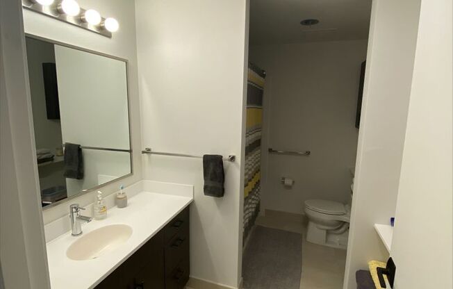 2 beds, 1 bath, 835 sqft, $2,295, Unit Unit 201