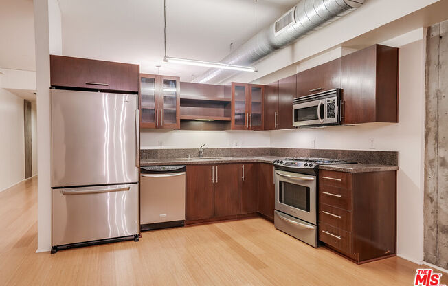 1 bed, 1.5 baths, 1,200 sqft, $3,100, Unit 1115