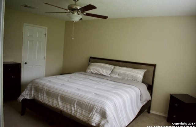 3 beds, 2 baths, $1,550