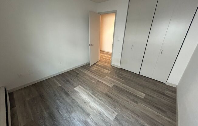 2 beds, 1 bath, $1,350, Unit 115