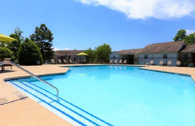 Laurens Way Apartments pool