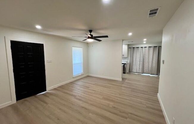 Allandale Place / Culdesac / Refrigerator / Washer/Dryer / Fenced Yard