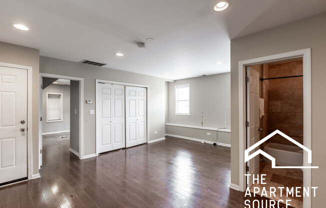 1530 North Greenview Ave.
