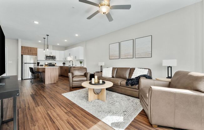 1 bed, 1 bath, 750 sqft, $1,535, Unit 533