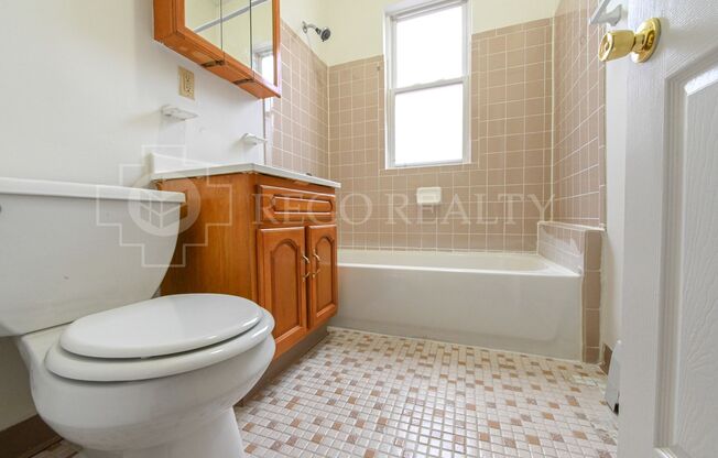 1 bed, 1 bath, 729 sqft, $1,300, Unit 305