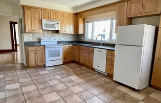 2 beds, 1 bath, 1,200 sqft, $2,900, Unit 2