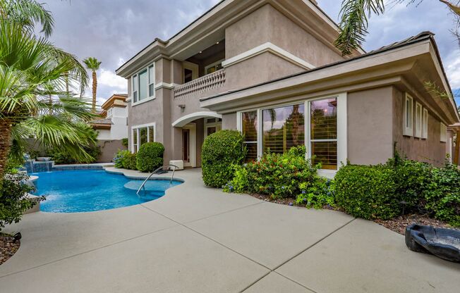 5 Bedroom Pool Home Located In Summerlin Guard Gated Community