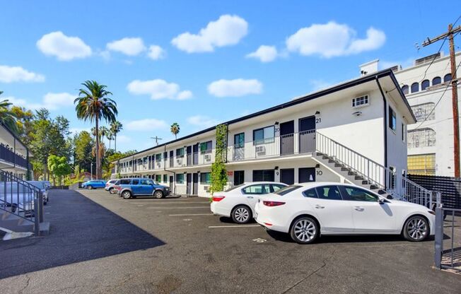 Studio, 1 bath, 400 sqft, $1,550, Unit 1725 #2
