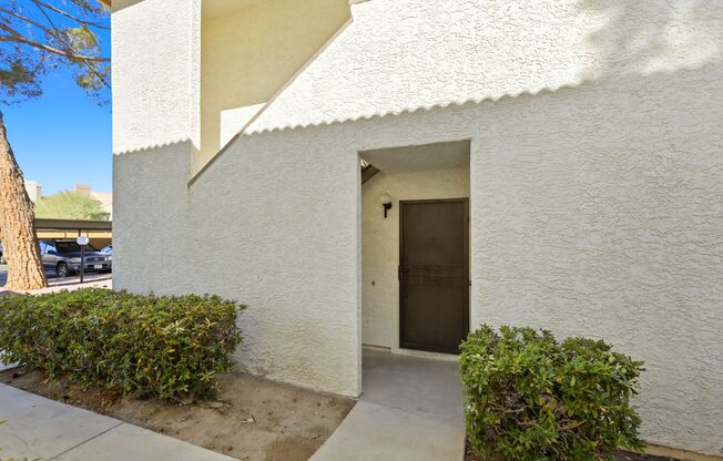 2 beds, 2 baths, $1,250, Unit # 102