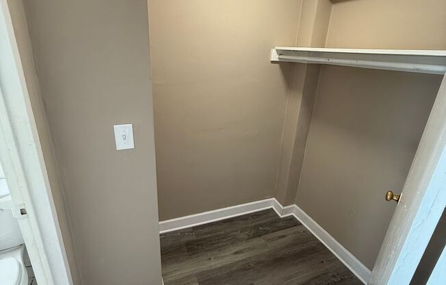 Studio, 1 bath, 400 sqft, $950, Unit #119