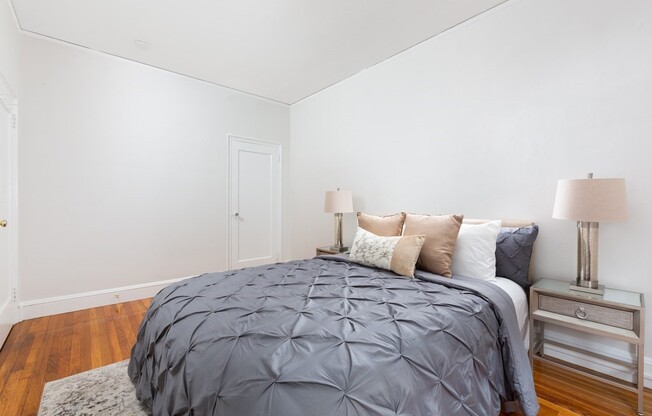 2 beds, 1 bath, 758 sqft, $3,200, Unit 43