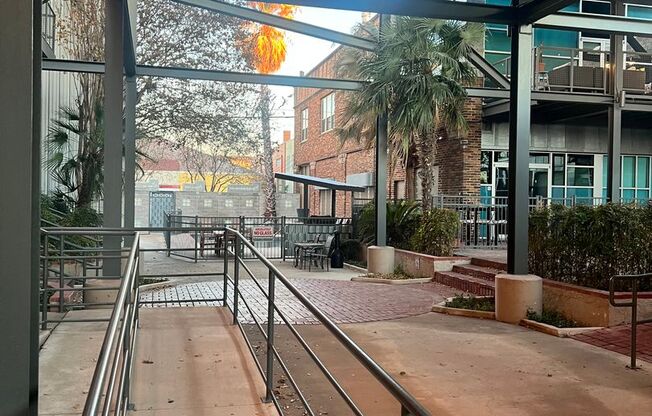 Historic Apartment in the heart of South town, San Antonio!