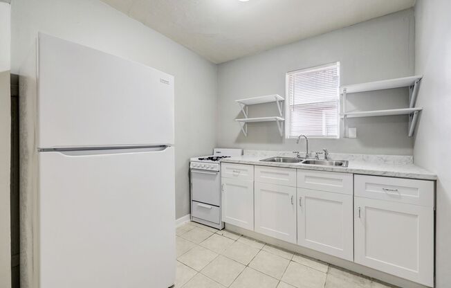 1 bed, 1 bath, 540 sqft, $1,025, Unit 12