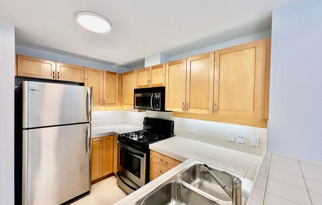 1 bed, 1.5 baths, $2,849, Unit # 313