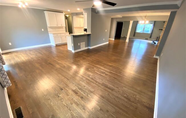 4 beds, 2.5 baths, $4,199