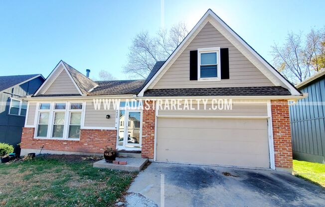 Gorgeous 4 Bedroom/3 Bath Home in Shawnee-Available in APRIL!!