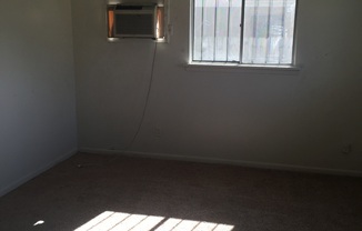 2 beds, 1 bath, $690