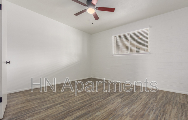 8639 N 7 ST