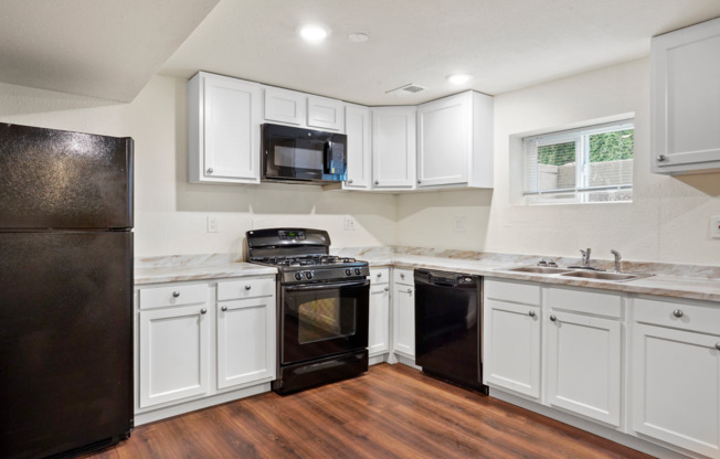982 S Sheridan – Renovated Apartments in Denver with Modern Upgrades!