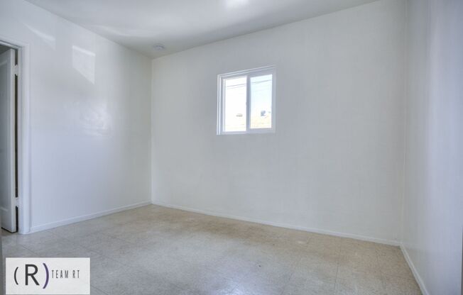 1 bed, 1 bath, 415 sqft, $1,600, Unit 1003 Simmons Ave