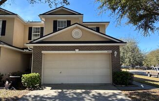 Spacious 3 bed 2.5 Bath Townhome. 2-Car Garage. Outdoor Patio. Minutes from Oakleaf Town Center!