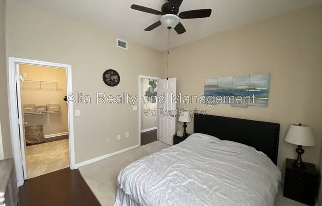 1 bed, 1 bath, 851 sqft, $1,300, Unit Apartment 2405