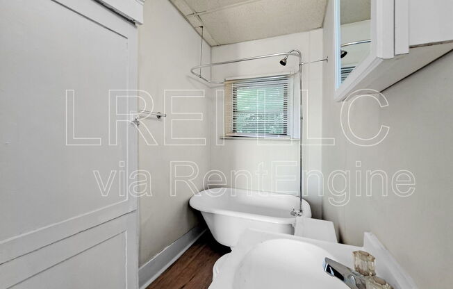 1709 W. Gaulbert Ave.