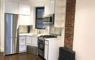 2 beds, 1 bath, 2,500 sqft, $3,200, Unit 2FF