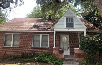 Great House Close to Campus with Parking