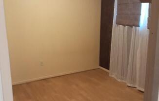 1 bed, 1 bath, $1,150, Unit 1003 Chicago St SE