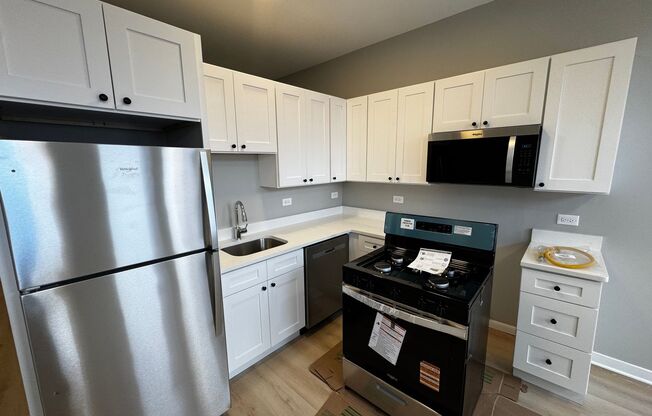 2 beds, 1 bath, $1,950, Unit 4007 #C