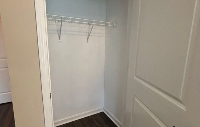 2 beds, 2 baths, 927 sqft, $915, Unit F3