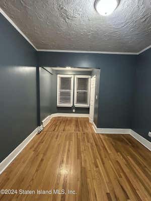 3 beds, 1 bath, 1,000 sqft, $2,950