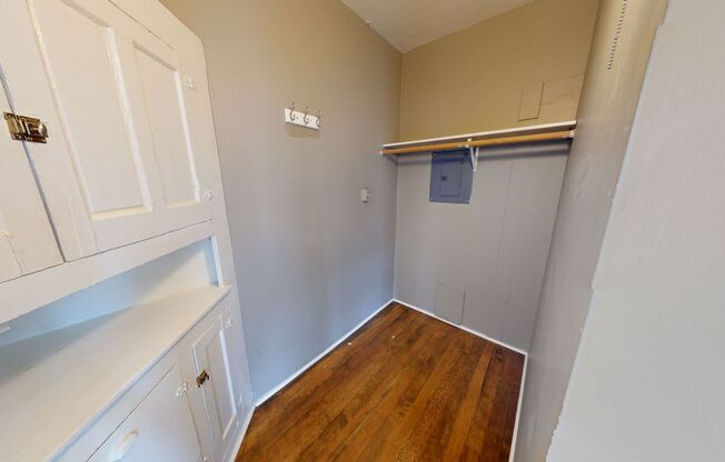 Studio, 1 bath, 332 sqft, $1,350, Unit 203