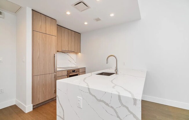 1 bed, 1 bath, $6,995, Unit 14E
