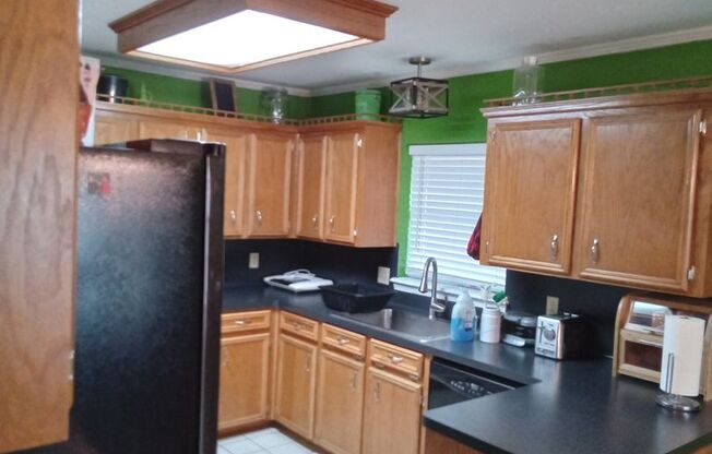 3 beds, 2 baths, $1,700