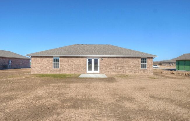 Spacious 3 Bedroom Home In Carl Junction!