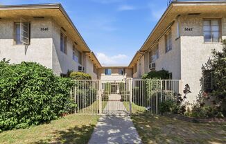 5642-5646 Laurel Canyon Ave