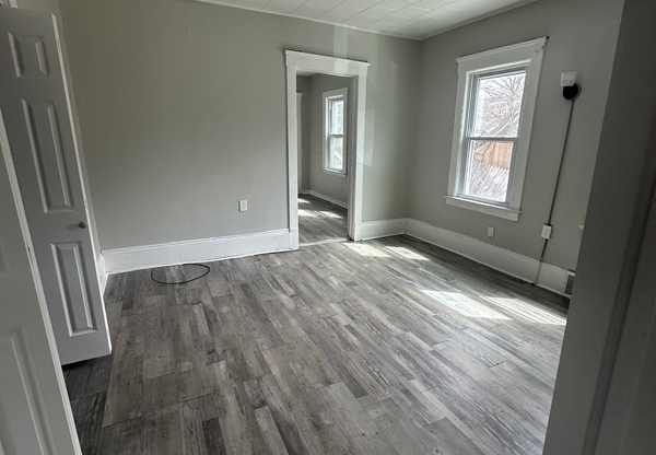 2177 W 83 ST
