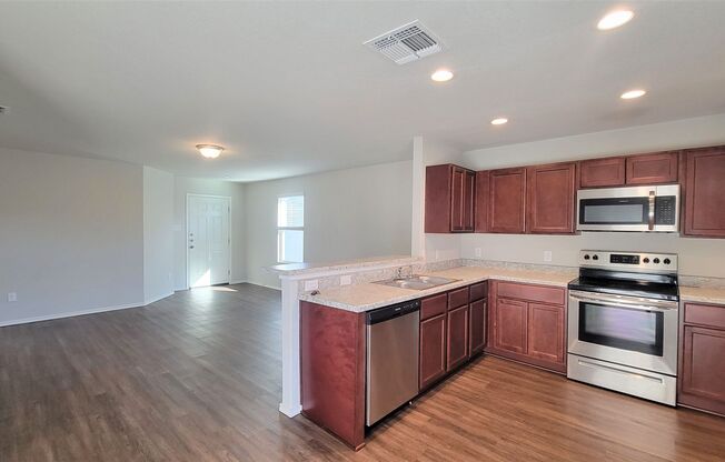 Charming Horizon Pointe Home with Community Amenities!